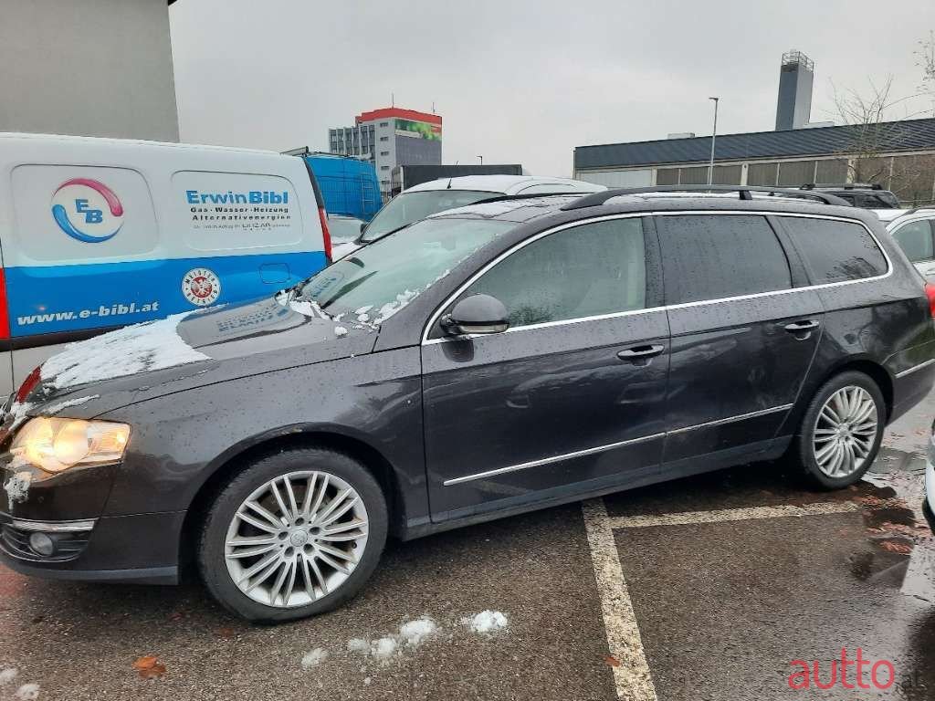 2010' Volkswagen Passat photo #3