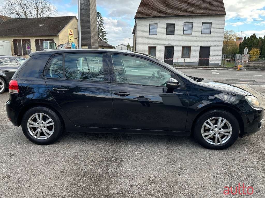 2012' Volkswagen Golf photo #5