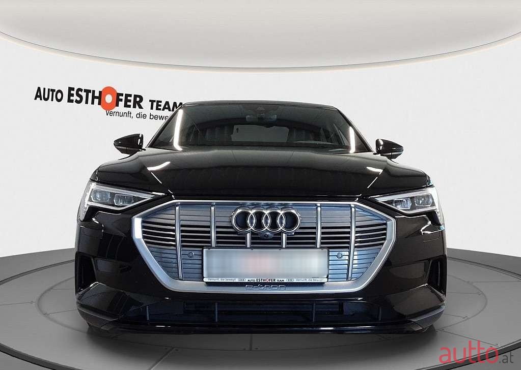 2021' Audi e-tron photo #2