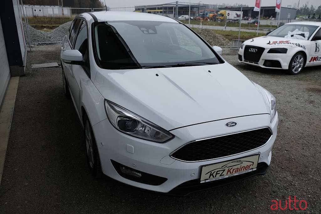 2016' Ford Focus photo #5