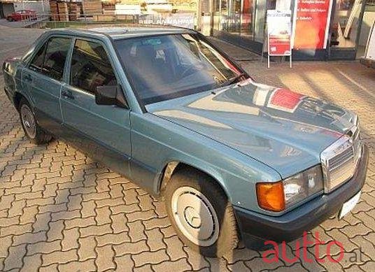 1992' Mercedes-Benz 190 photo #1