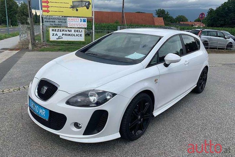 2012' SEAT Leon photo #2