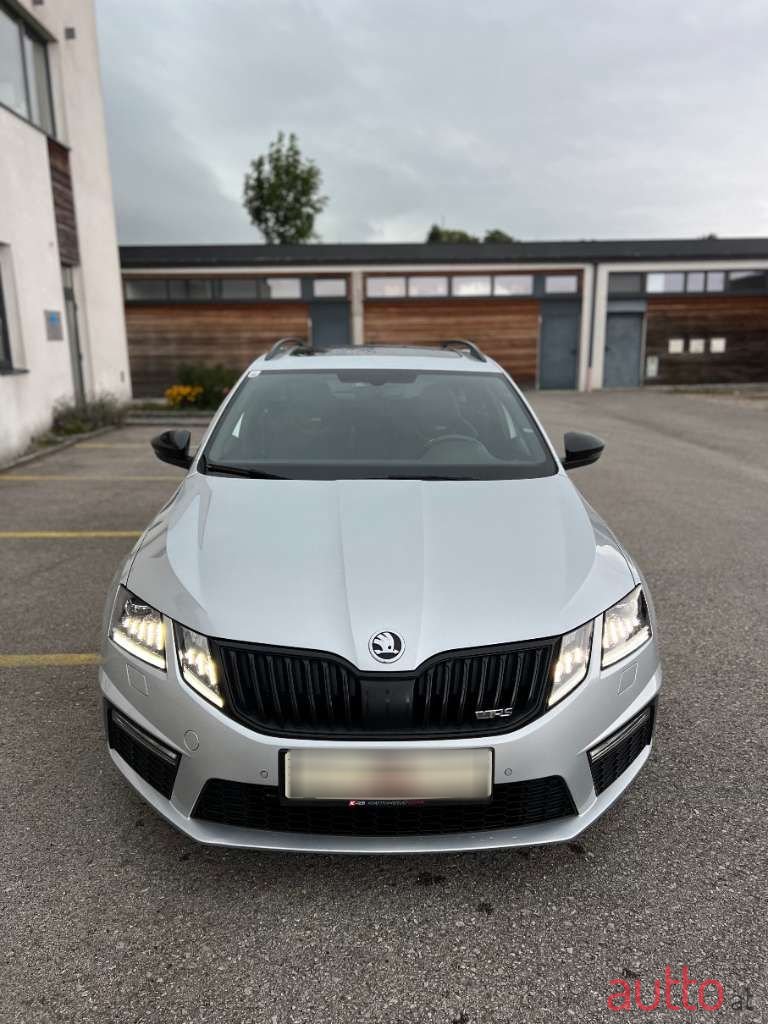2019' Skoda Octavia photo #2