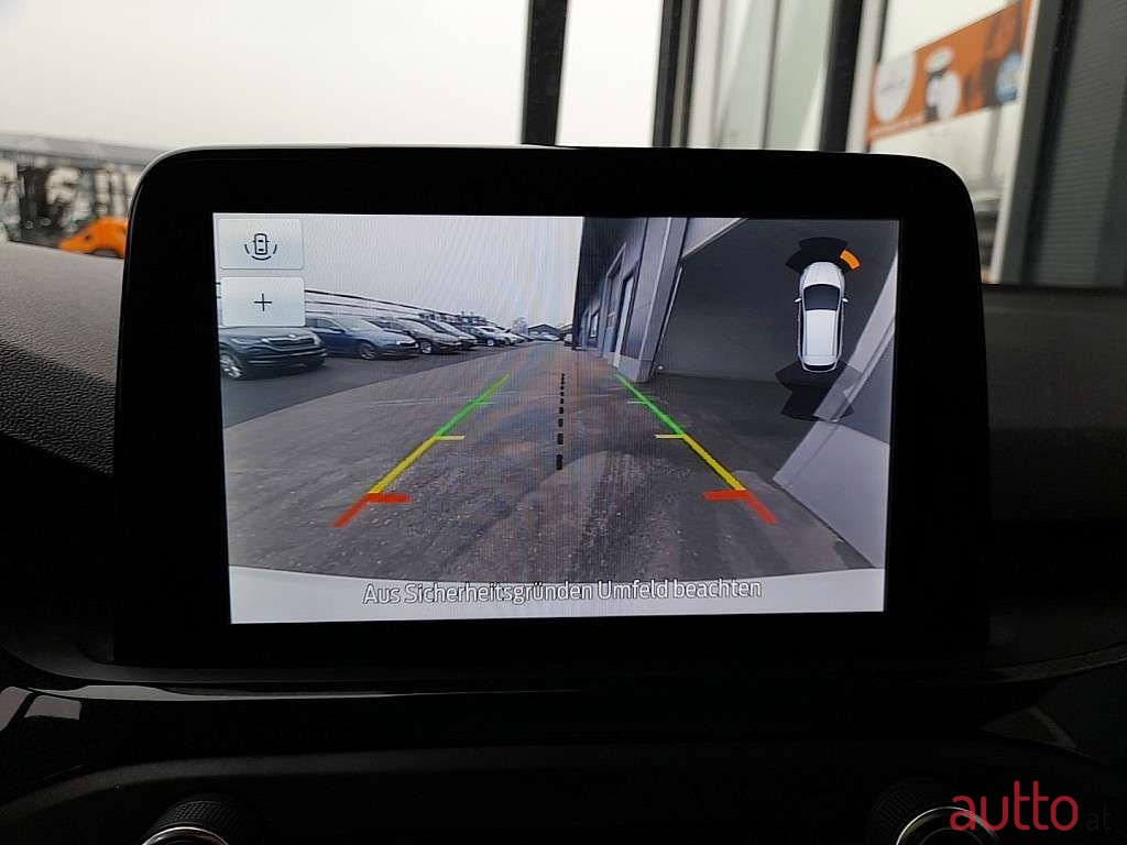 2020' Ford Focus photo #4