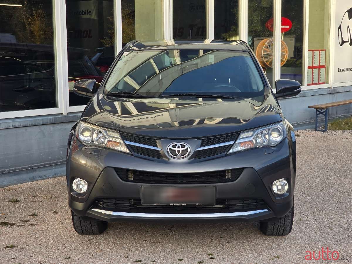 2014' Toyota RAV4 photo #5