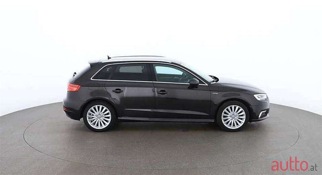 2017' Audi A3 photo #2