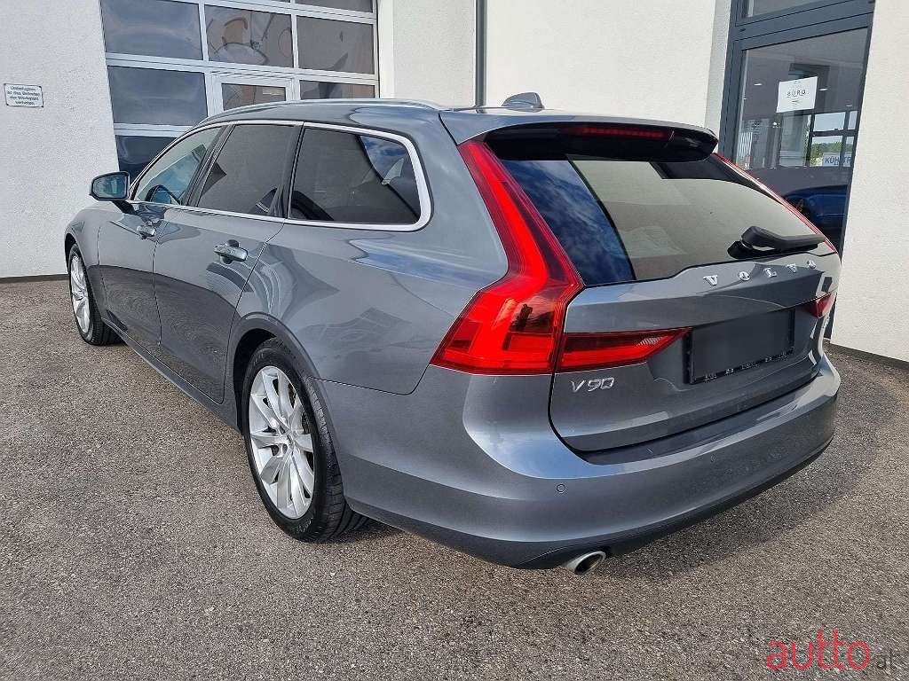 2019' Volvo V90 photo #2