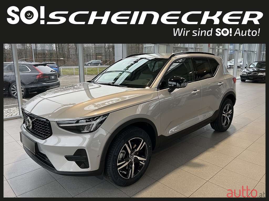 2024' Volvo XC40 photo #2