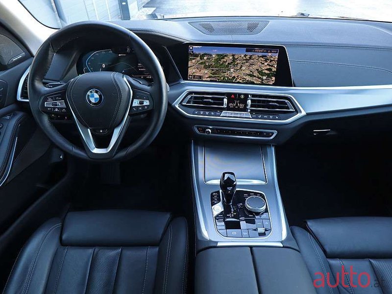 2022' BMW X5 photo #6