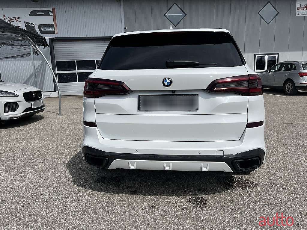 2020' BMW X5 photo #3