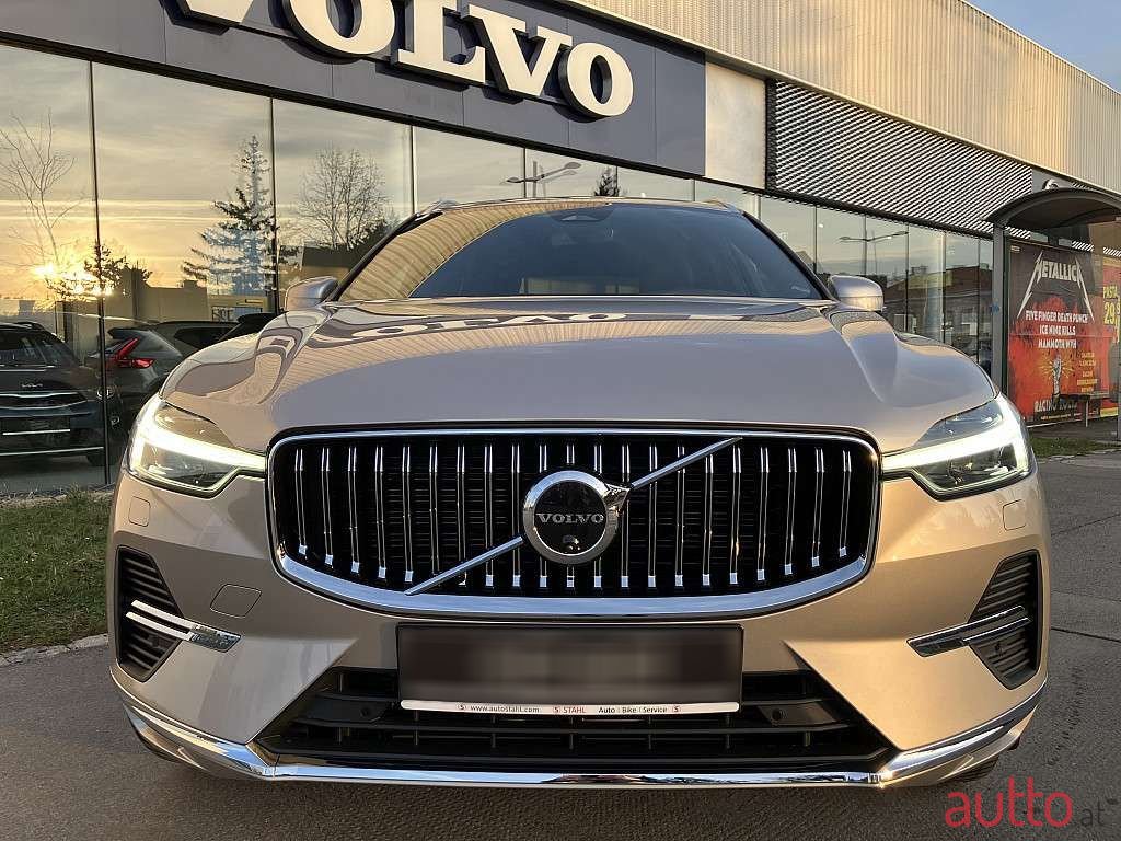 2023' Volvo XC60 photo #2