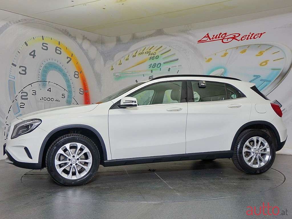 2016' Mercedes-Benz Gla-Klasse photo #1