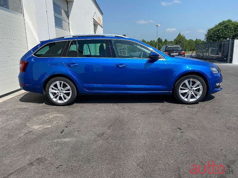2019' Skoda Octavia photo #5