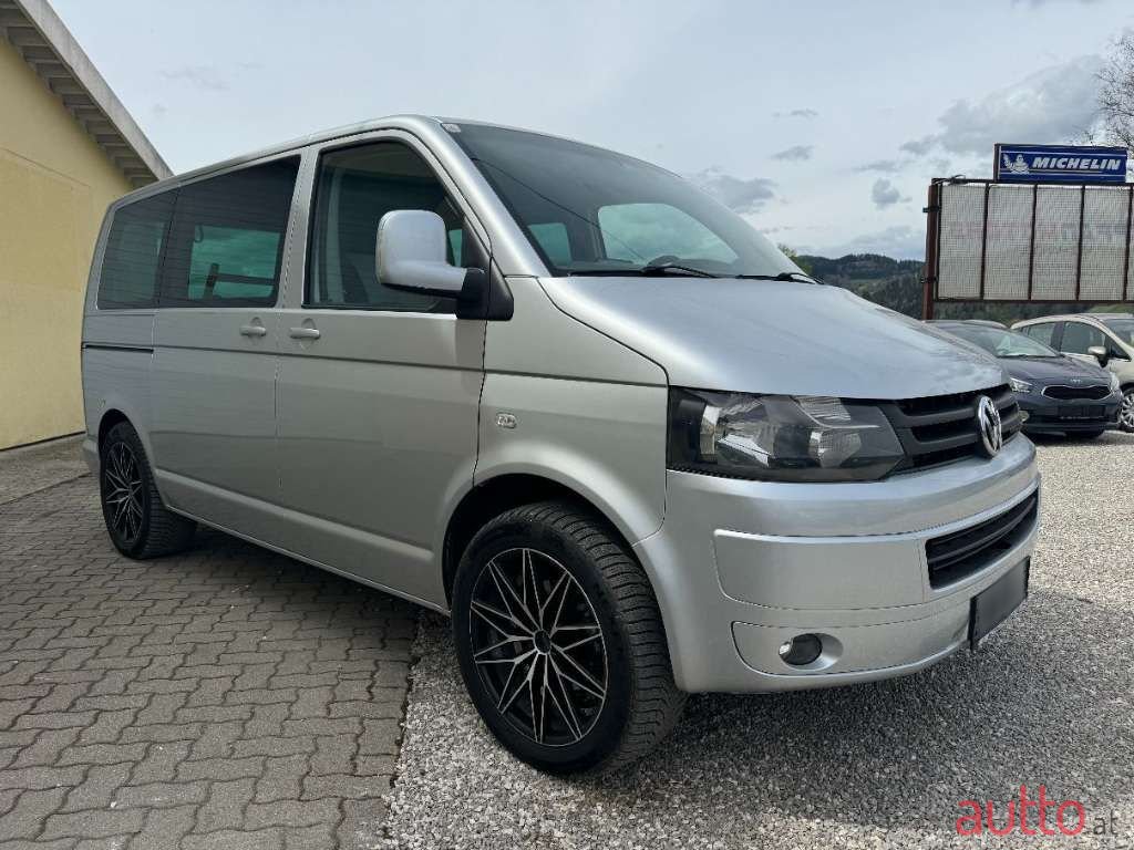 2007' Volkswagen Multivan photo #3