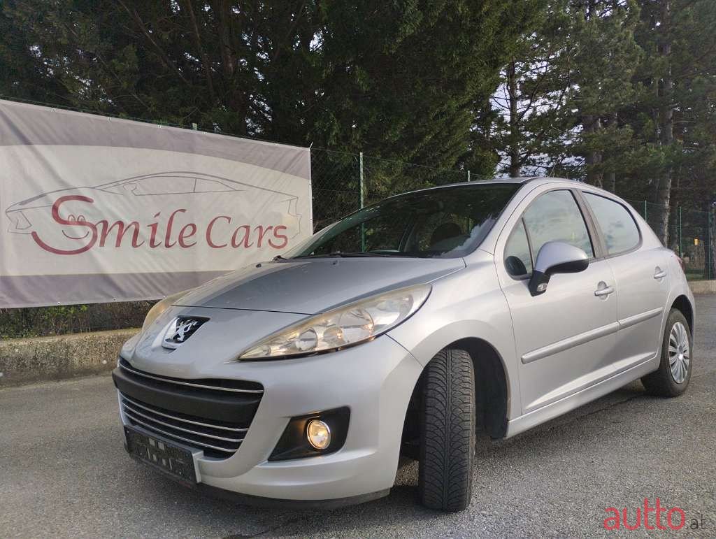 2009' Peugeot 207 photo #2