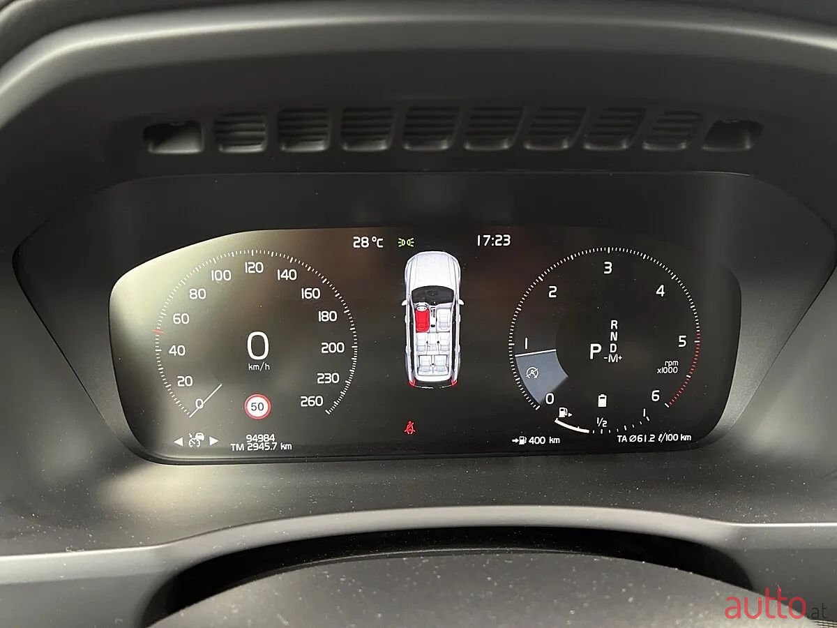 2022' Volvo XC90 photo #5