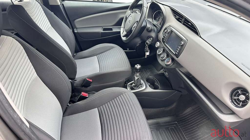 2018' Toyota Yaris photo #6