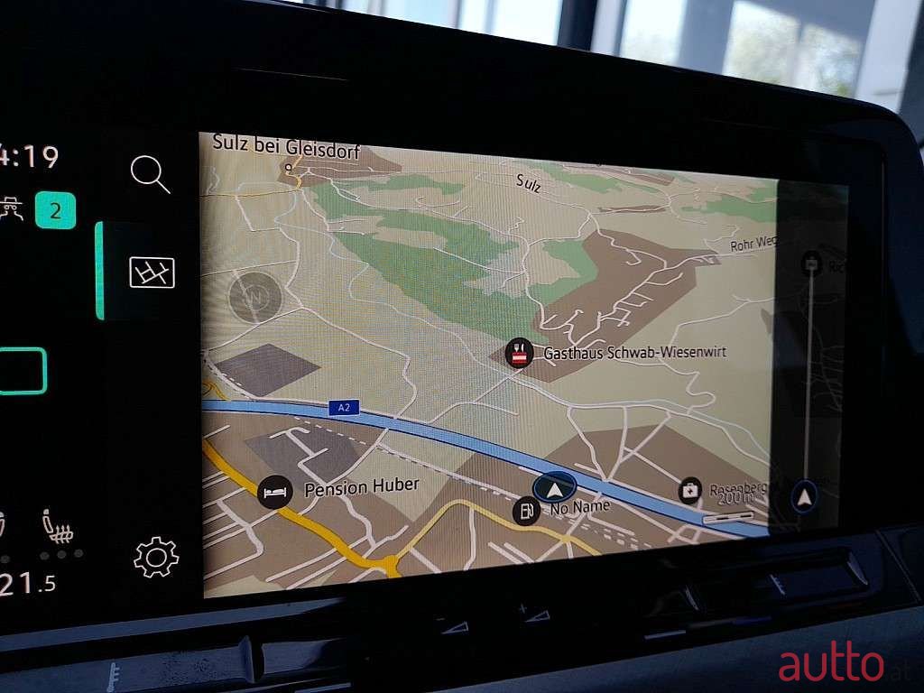 2022' Volkswagen Golf photo #4