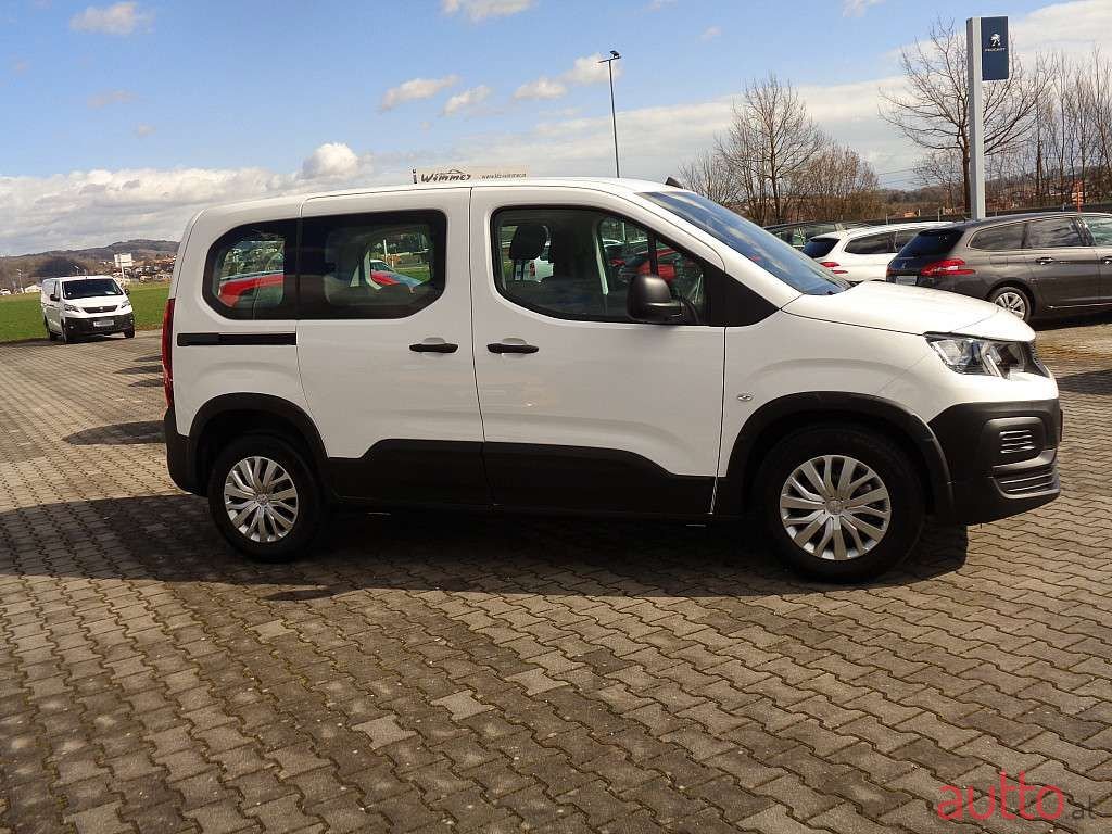 2022' Peugeot Rifter photo #2