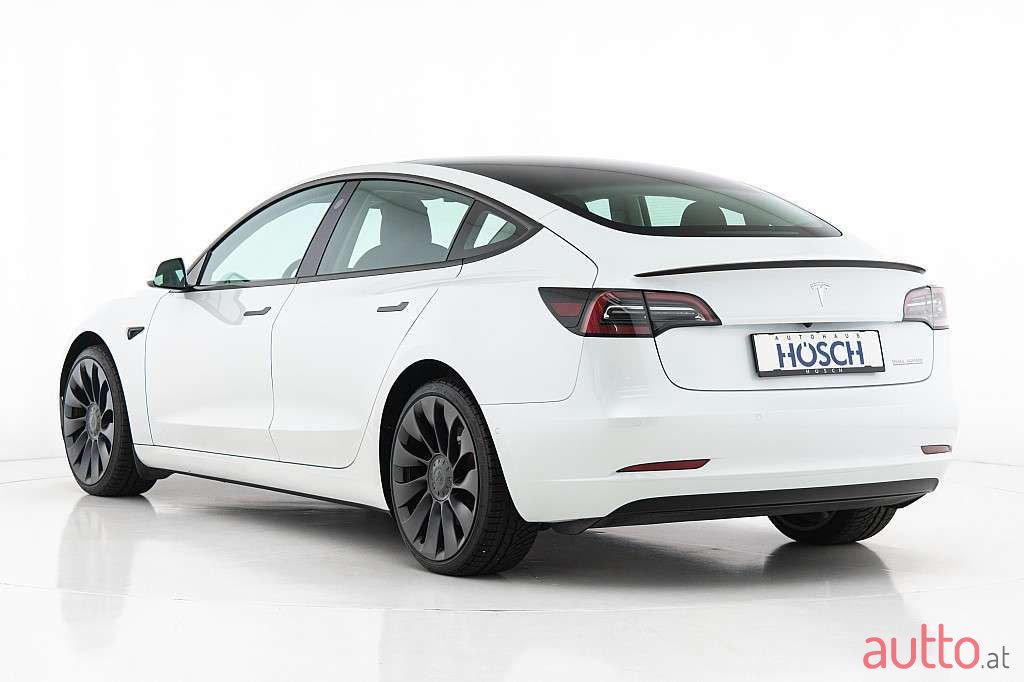 2022' Tesla Model 3 photo #3