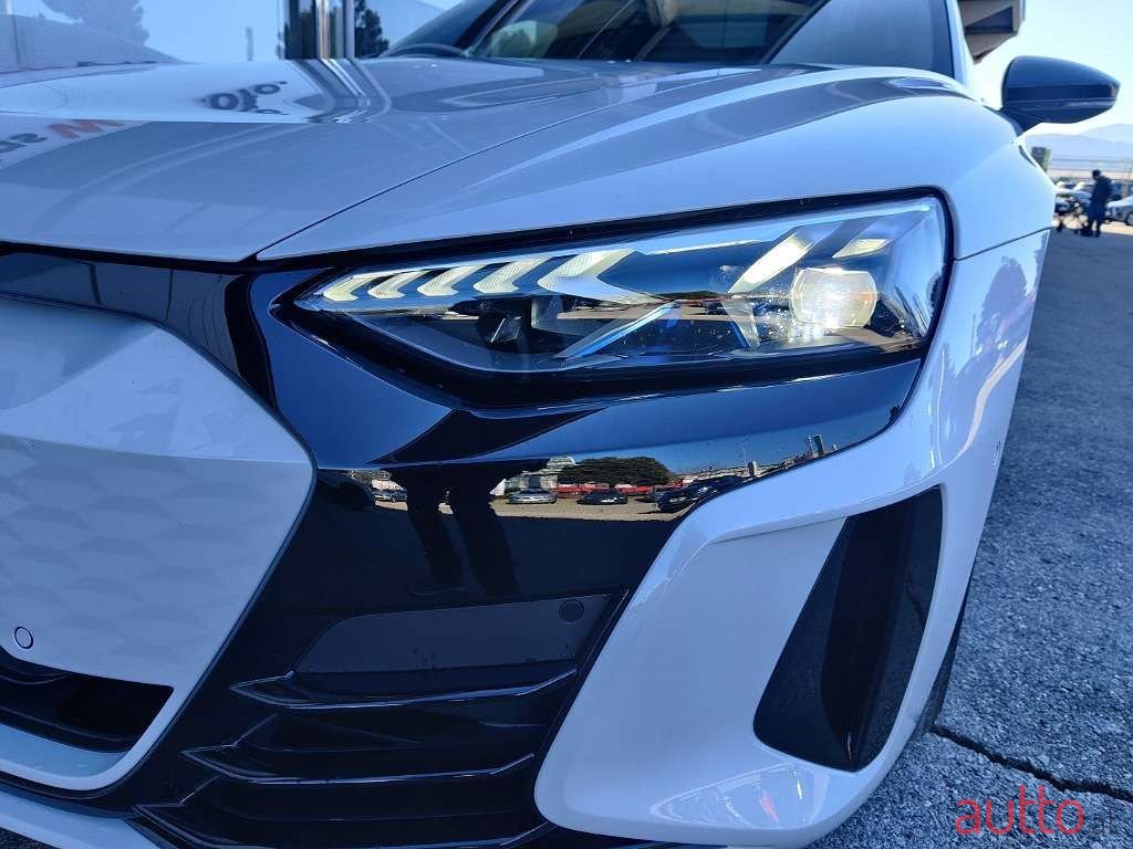 2022' Audi e-tron Gt photo #4