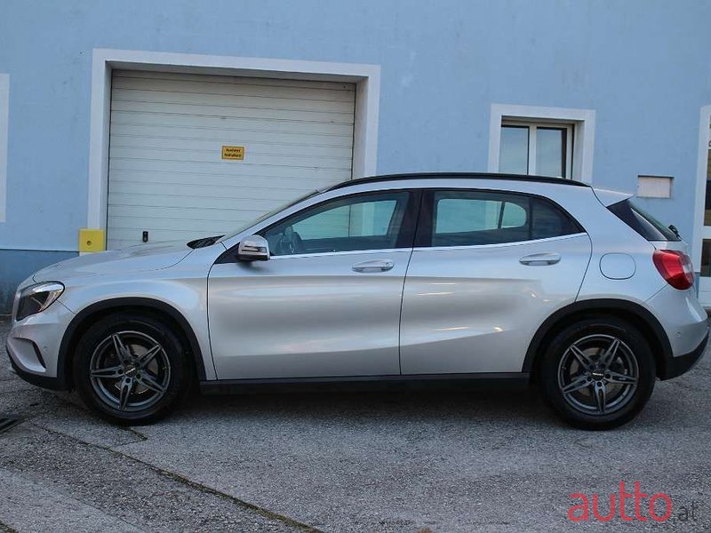 2016' Mercedes-Benz Gla-Klasse photo #3