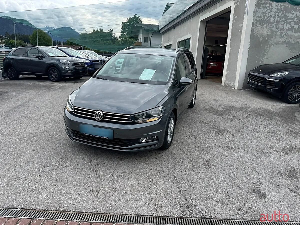 2016' Volkswagen Touran photo #4