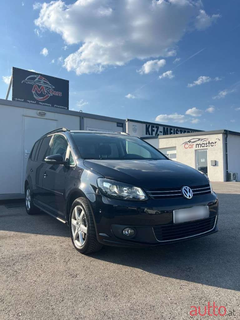 2012' Volkswagen Touran photo #4