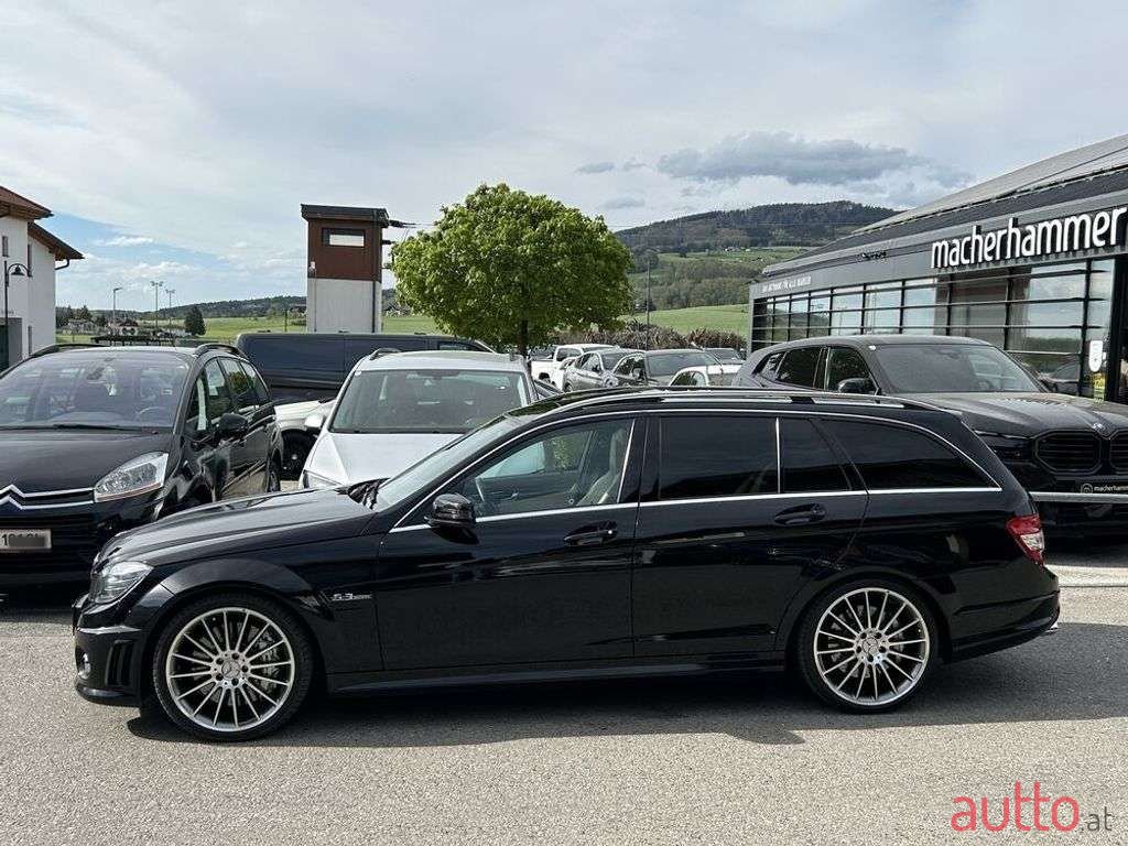 2010' Mercedes-Benz C-Klasse photo #3