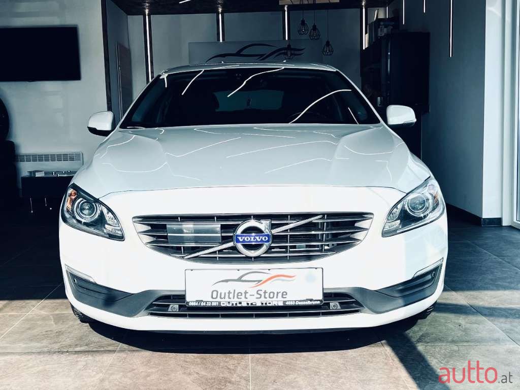 2015' Volvo V60 photo #2