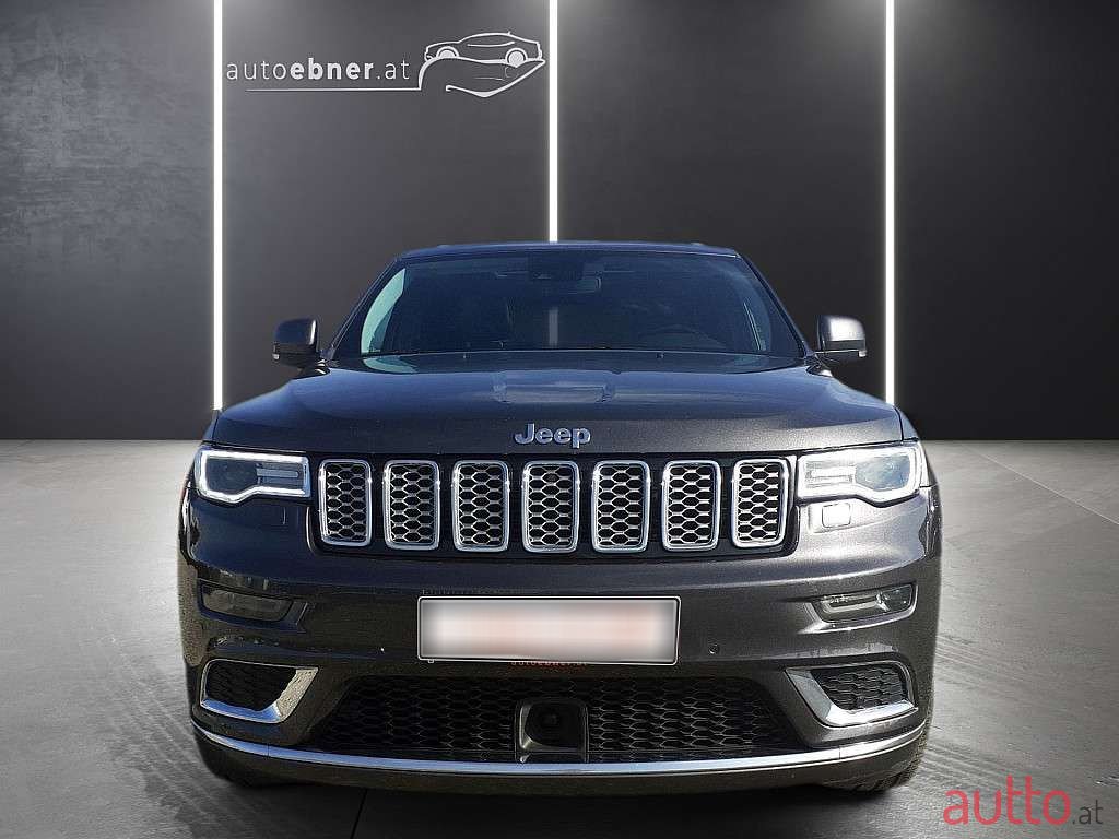 2019' Jeep Grand Cherokee photo #2