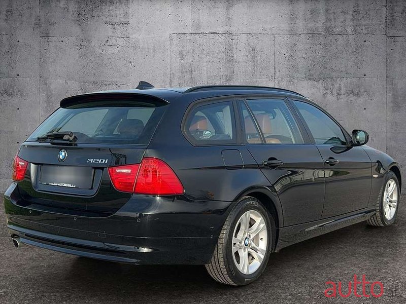 2010' BMW 3Er-Reihe photo #4