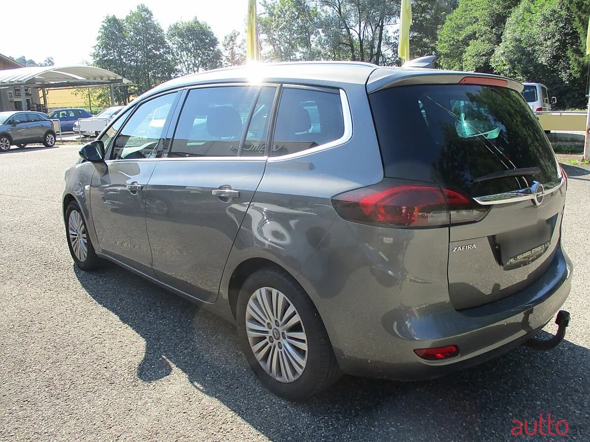 2017' Opel Zafira photo #3