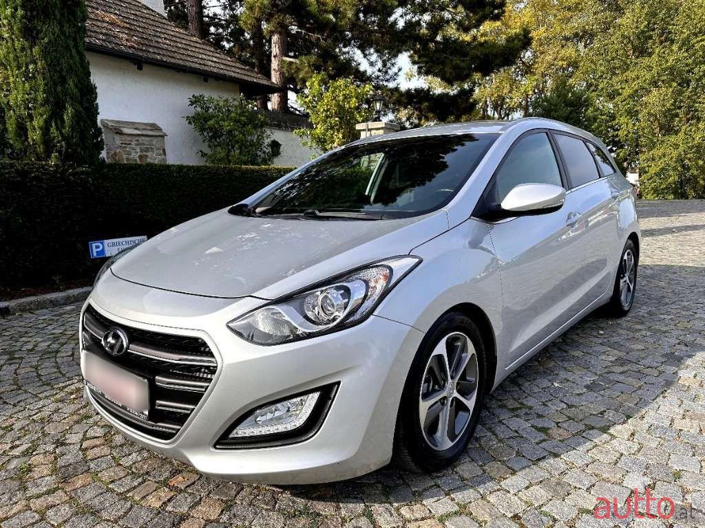 2016' Hyundai i30 photo #1