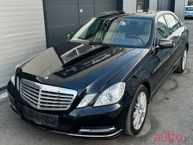 2012' Mercedes-Benz E-Klasse photo #1