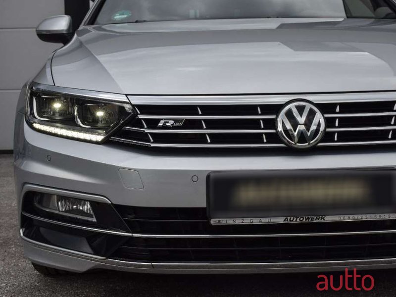 2018' Volkswagen Passat photo #5