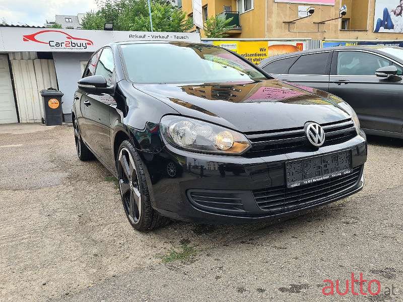 2010' Volkswagen Golf photo #1