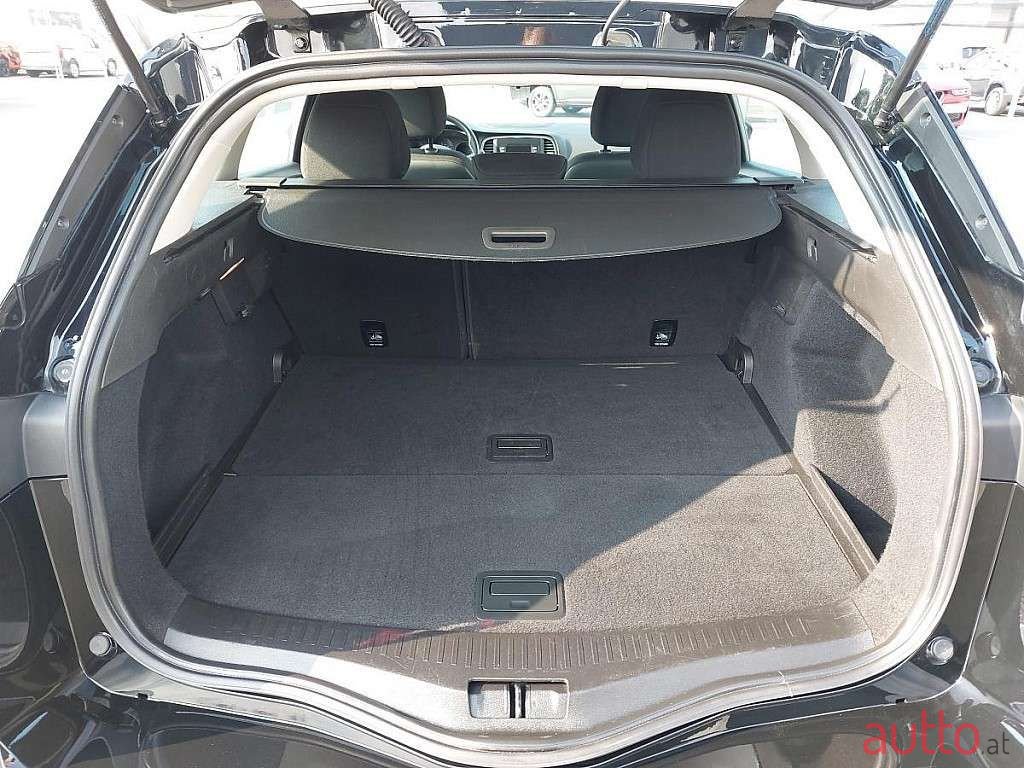 2019' Renault Megane photo #6