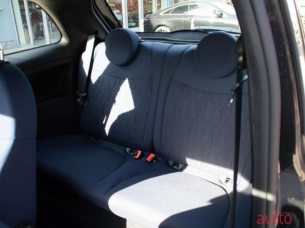 2021' Fiat 500 photo #5