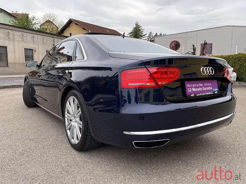 2011' Audi A8 photo #2