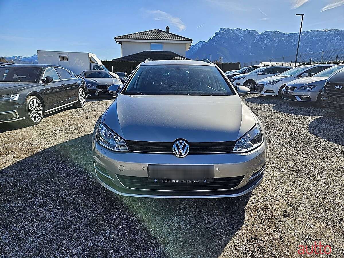 2016' Volkswagen Golf photo #2