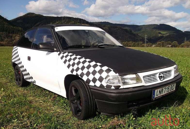 1996' Opel Astra photo #1