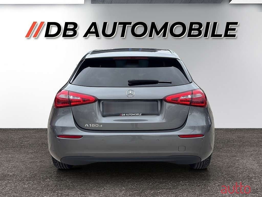 2018' Mercedes-Benz A-Klasse photo #6