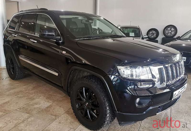 2013' Jeep Grand Cherokee photo #1