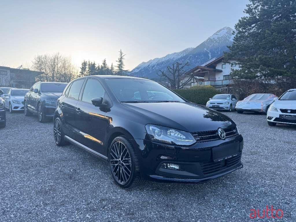 2017' Volkswagen Polo photo #1