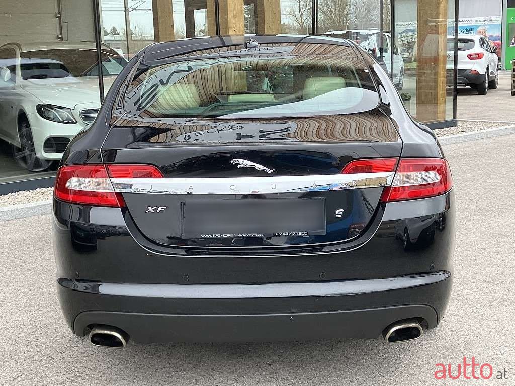 2011' Jaguar XF photo #4