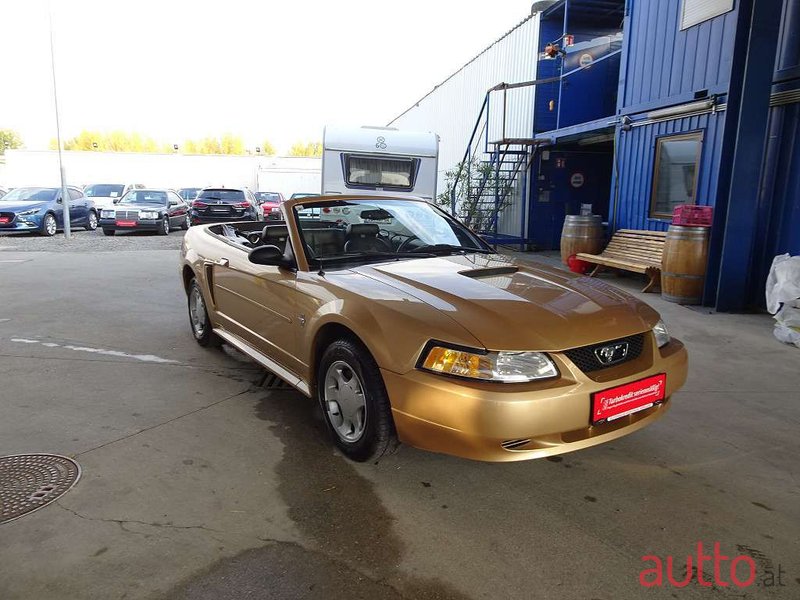 2001' Ford Mustang photo #3