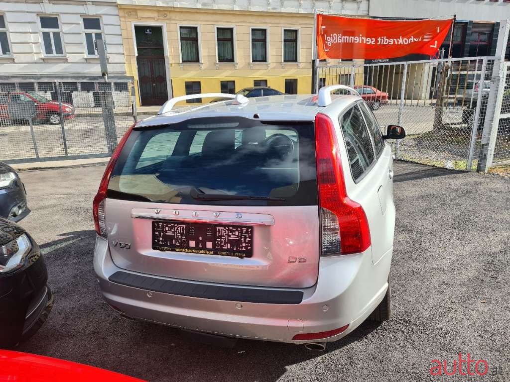 2012' Volvo V50 photo #5