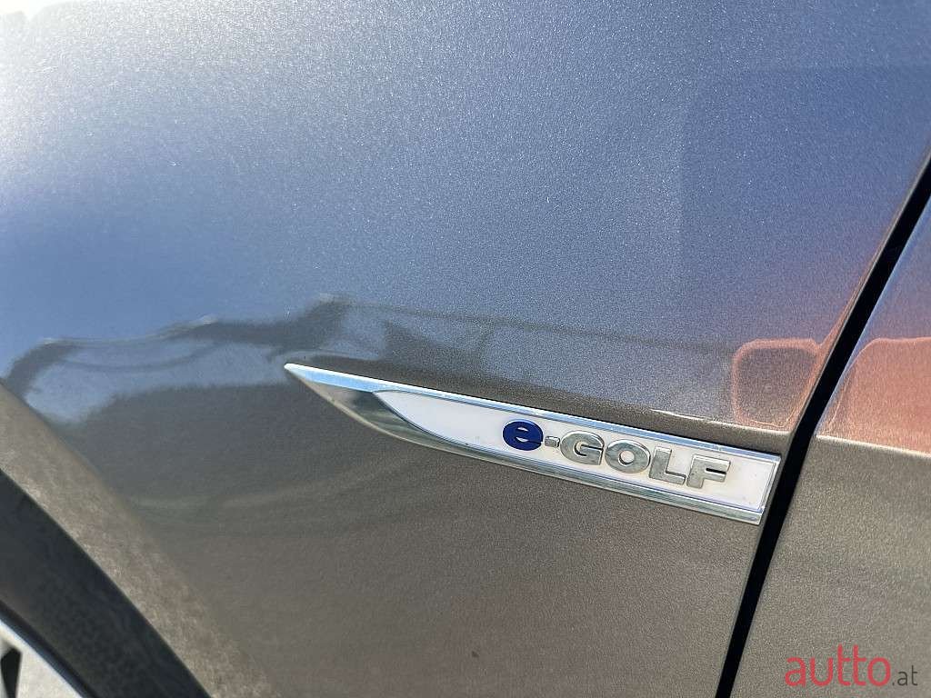 2016' Volkswagen Golf photo #6
