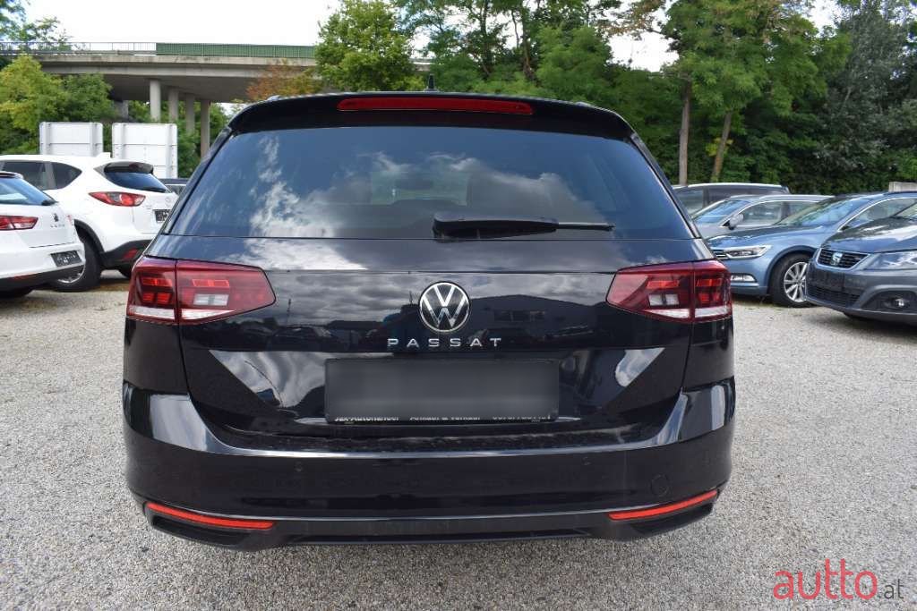 2020' Volkswagen Passat photo #6